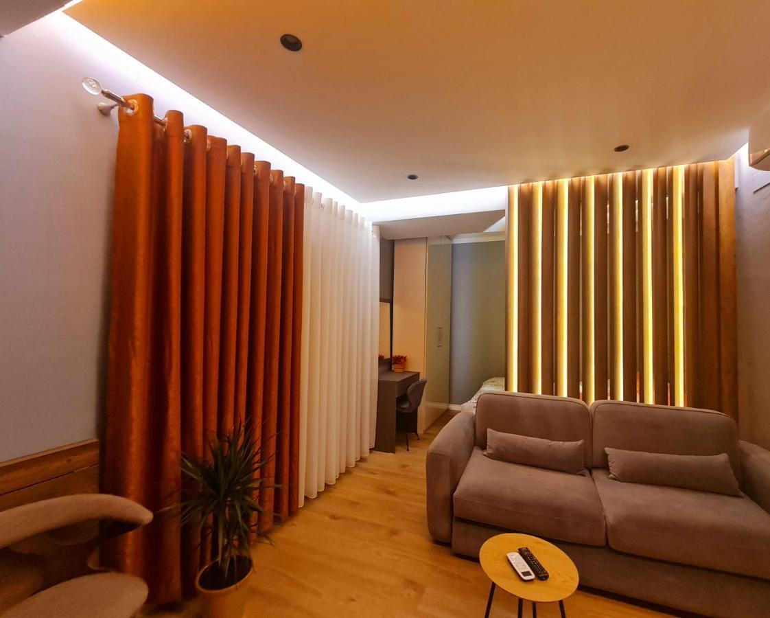 Sunny Apartment - Blloku Tirana, Near Lake المظهر الخارجي الصورة