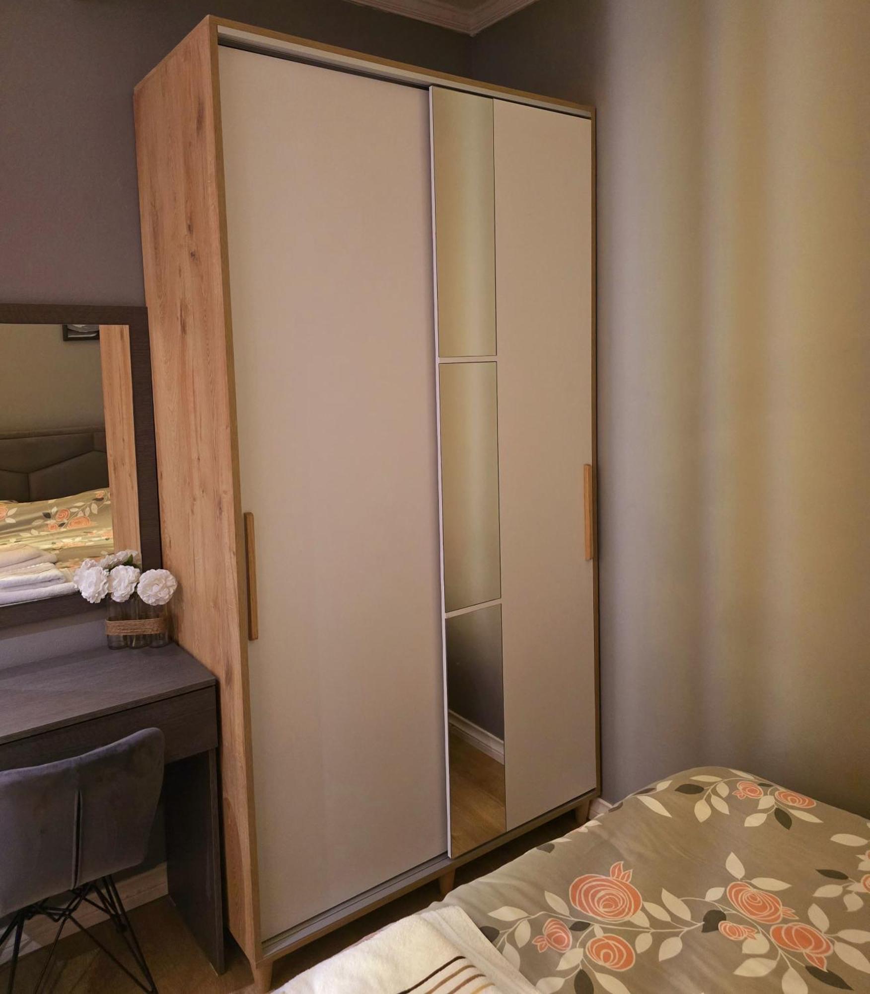 Sunny Apartment - Blloku Tirana, Near Lake المظهر الخارجي الصورة